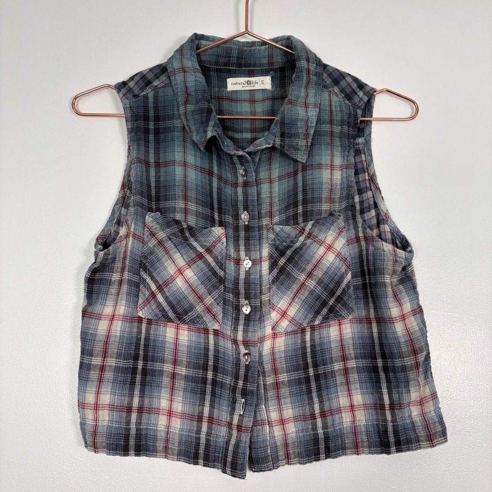 Natural Life Women Sleeveless Top Size S Blue Red Plaid‎ Cropped Button Down